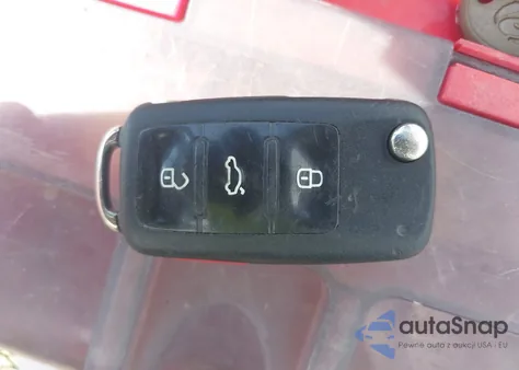 2012 Volkswagen Beetle 2.0T from USA, damaged, VIN 3VW4A7AT2CM634487